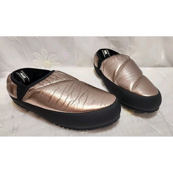 P448 WOMENS 40 SZ 9 GOLD SLIP ON LABY SNEAKER SLIPPER CHEETAH SHIMMER COMFY CUTE - Picture 1 of 15